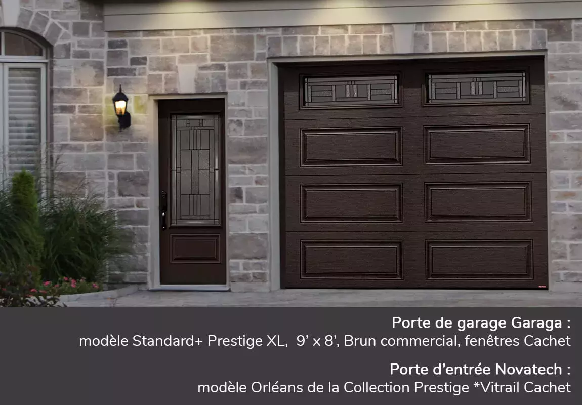 Porte de garage Garaga : modèle Standard+ Prestige XL,  9’ x 8’, Brun commercial, fenêtres Cachet | Porte d’entrée Novatech : modèle Orléans de la Collection Prestige *Vitrail Cachet