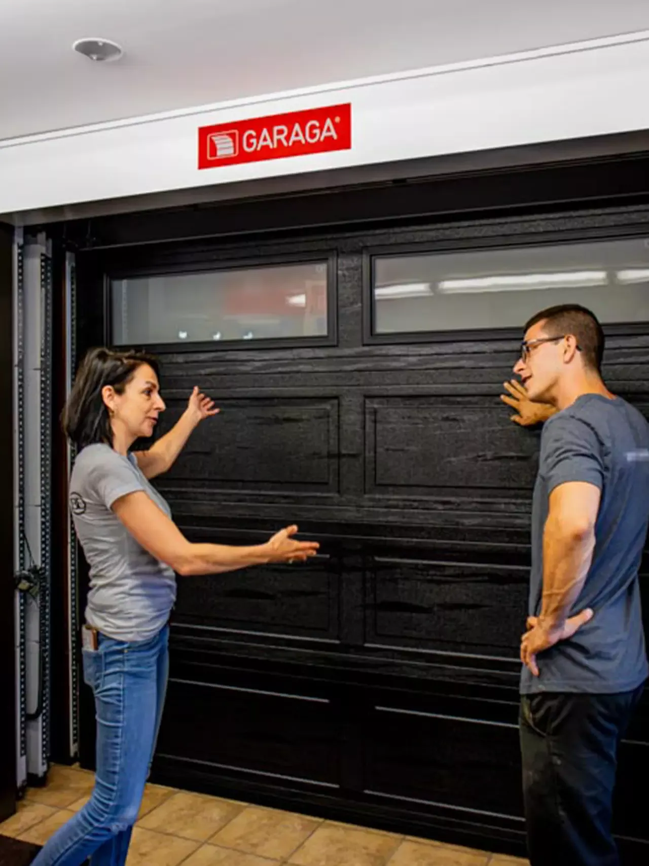 Conseillère Distribution BD avec consommateur de porte de garage