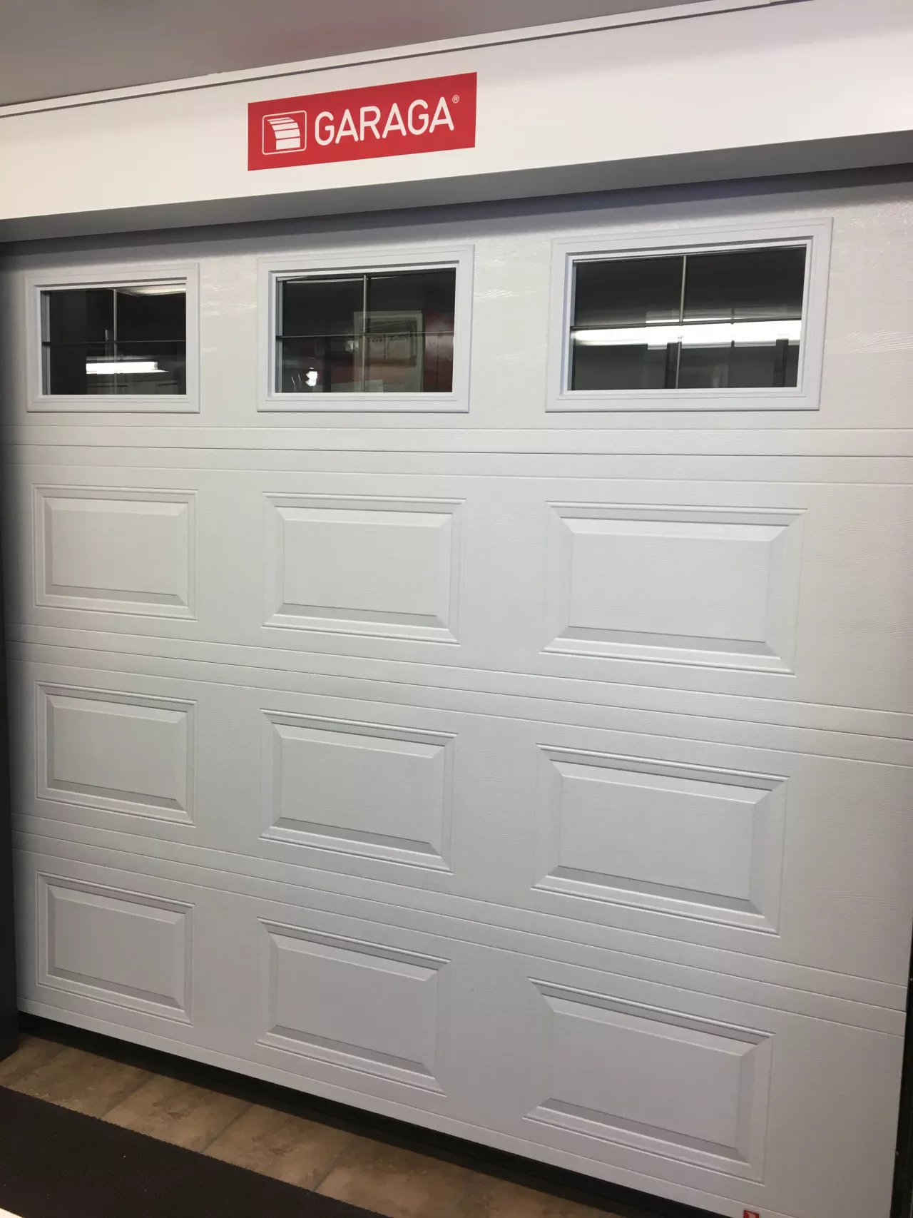 Salle de montre | Porte garage Classique Blanche