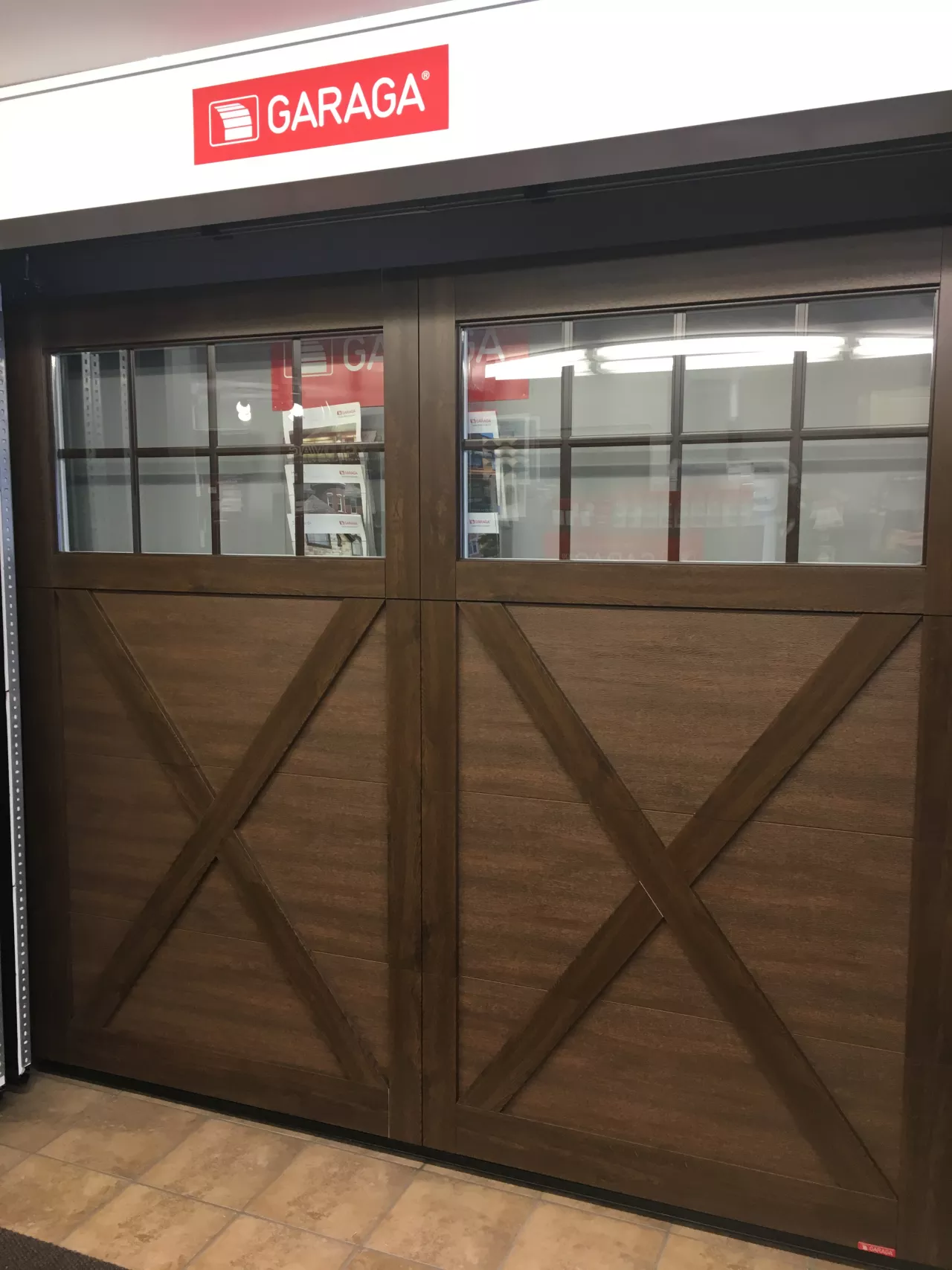 Salle de montre | Porte garage Princeton